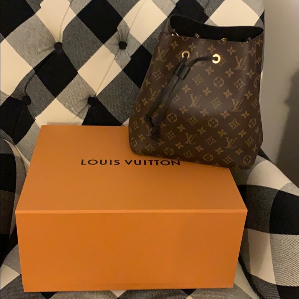 Louis Vuitton NEONOE Monogram Black Handbag